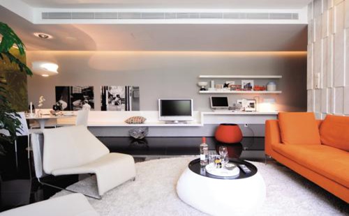 冷却水跟空气充分接触，所以管道中会有滋生藻类、细菌等微生物